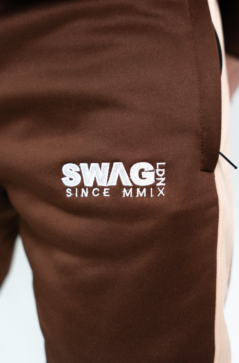 Swag suit - Brown - V3 - open leg